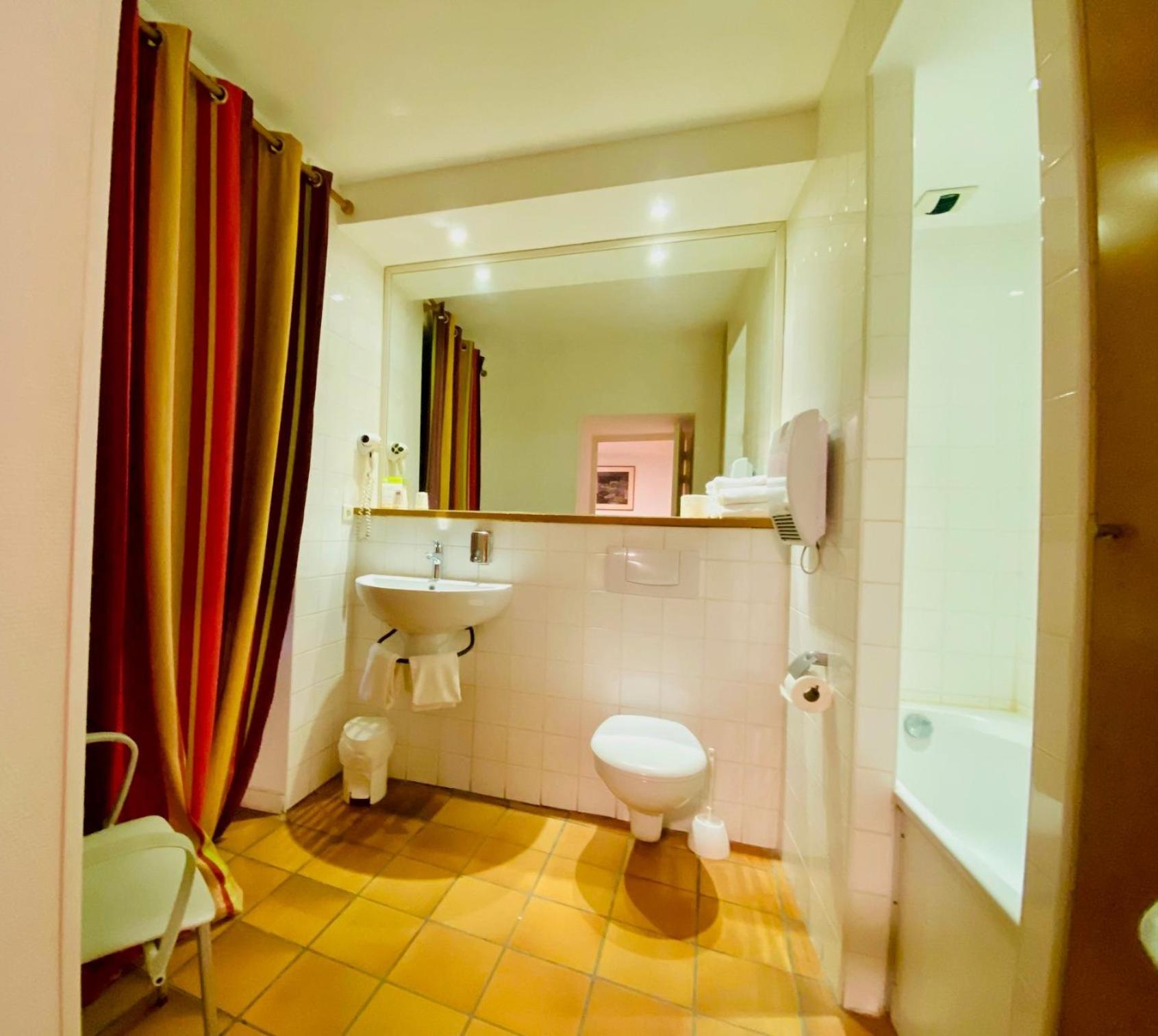 Hotel Des Templiers กูลิอูร์ ภายนอก รูปภาพ