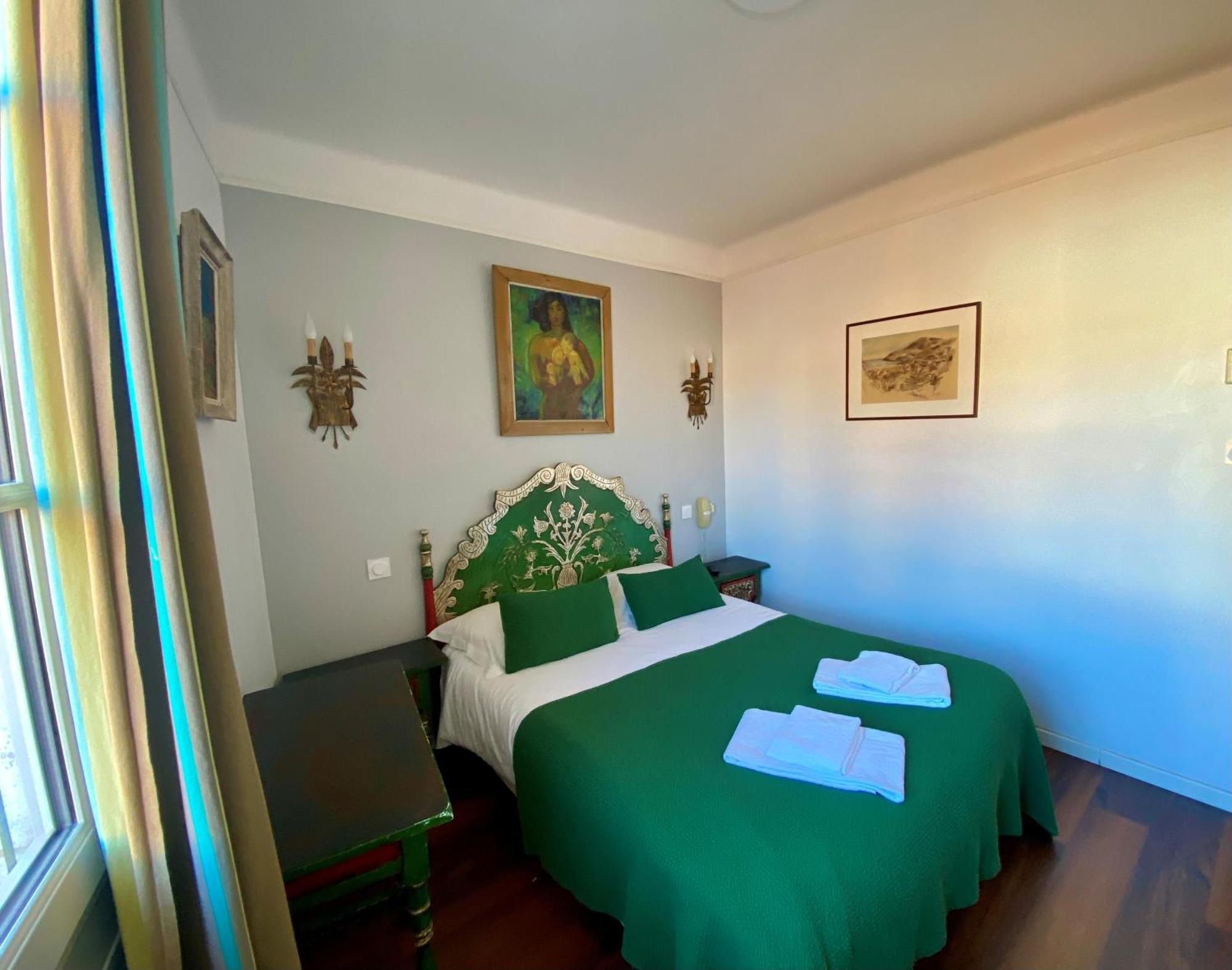 Hotel Des Templiers กูลิอูร์ ภายนอก รูปภาพ